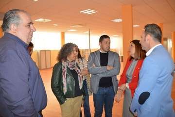 Visita al nuevo edificio administrativo de El Cubillo (Foto TA)